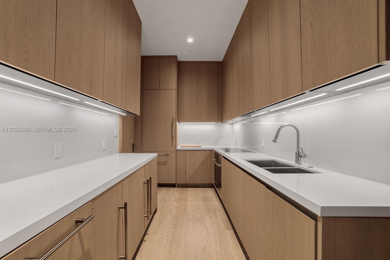 500 Alton Rd, Unit 4501, Miami Beach, FL 33139 Photo