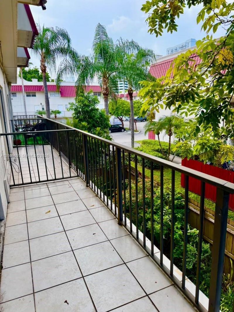 8650 SW 67th Ave, Unit 1033, Pinecrest, FL 33156 Photo