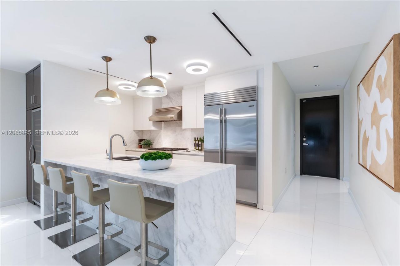 350 Meridian Ave, Unit 201, Miami Beach, FL 33139 Photo