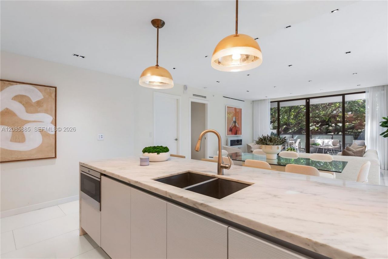 350 Meridian Ave, Unit 201, Miami Beach, FL 33139 Photo