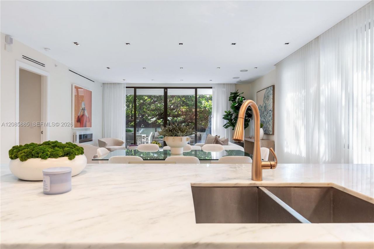 350 Meridian Ave, Unit 201, Miami Beach, FL 33139 Photo