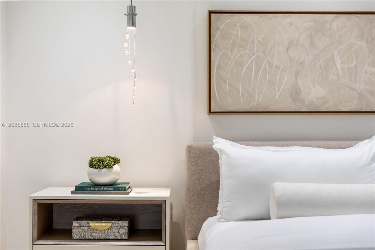 350 Meridian Ave, Unit 201, Miami Beach, FL 33139 Photo