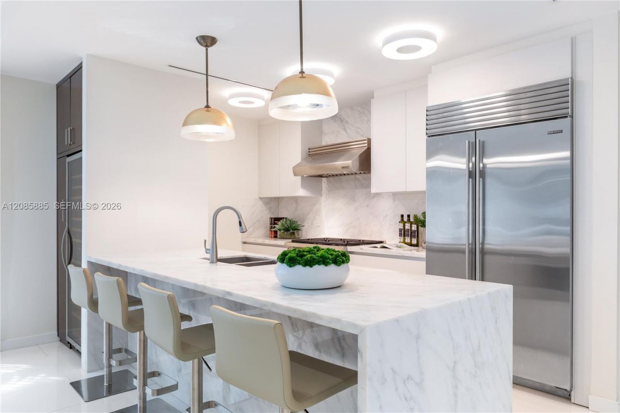 350 Meridian Ave, Unit 201, Miami Beach, FL 33139 Photo