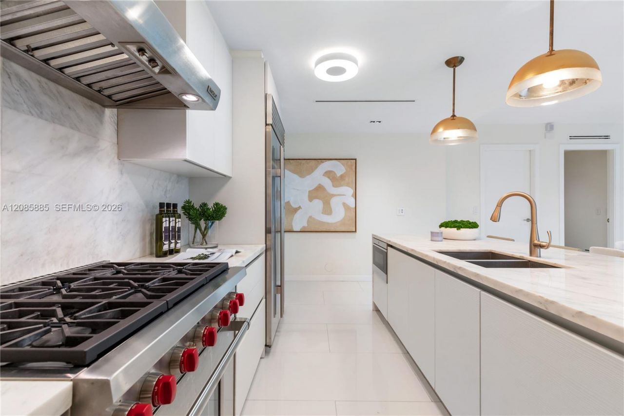 350 Meridian Ave, Unit 201, Miami Beach, FL 33139 Photo