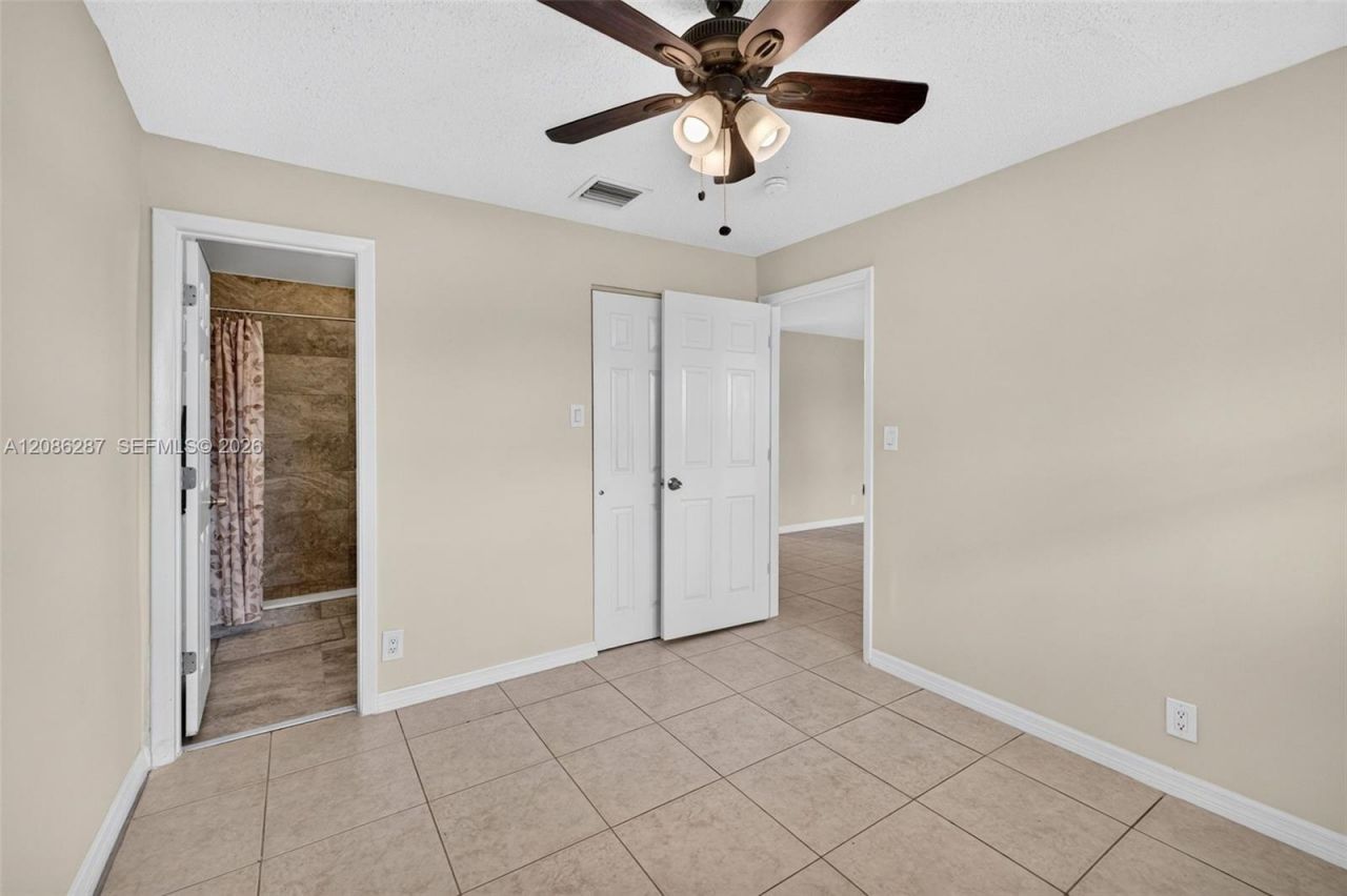 2831 NW 23rd St, Fort Lauderdale, FL 33311 Photo