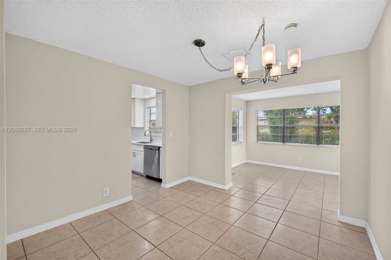 2831 NW 23rd St, Fort Lauderdale, FL 33311 Photo