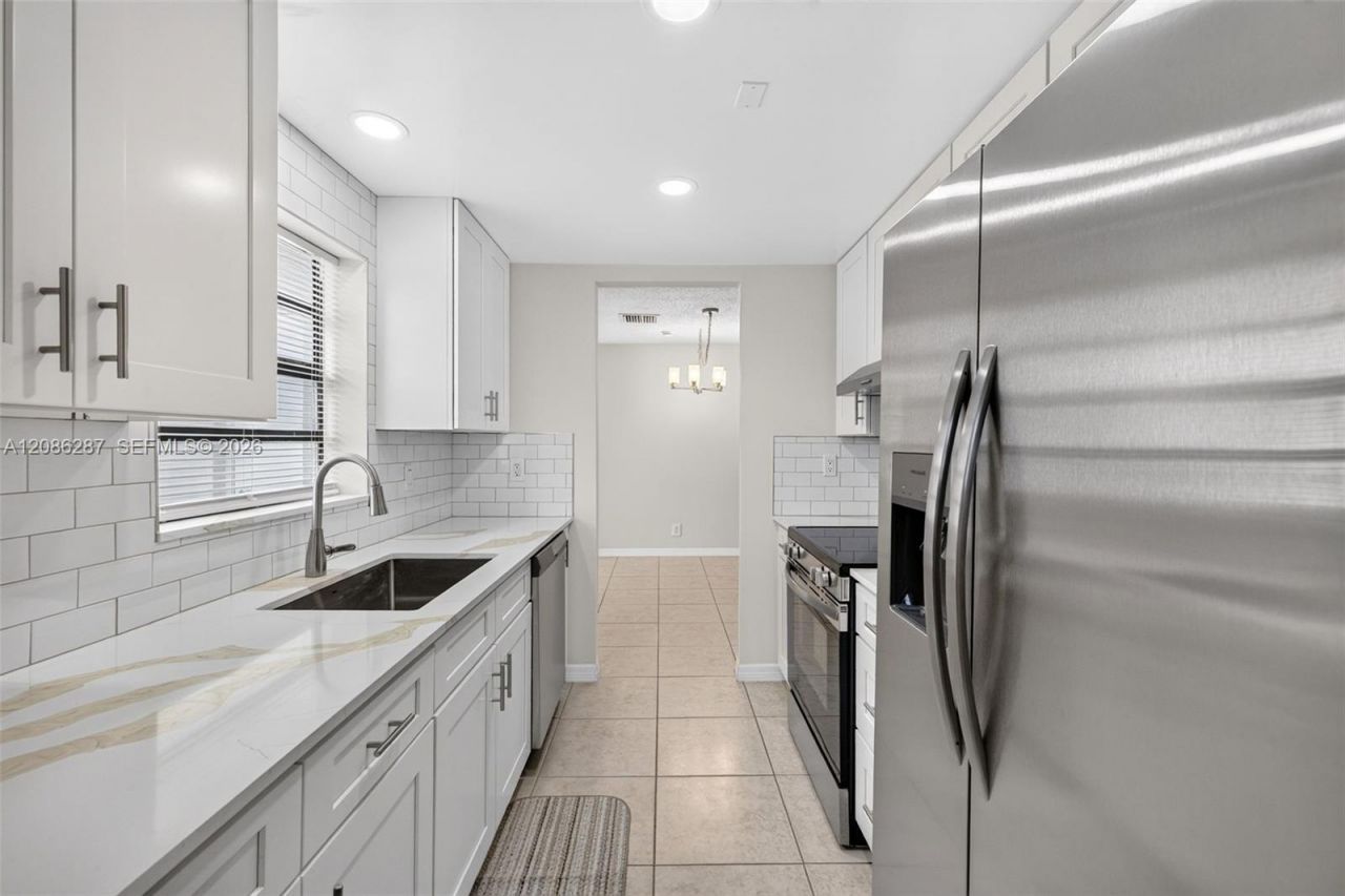 2831 NW 23rd St, Fort Lauderdale, FL 33311 Photo