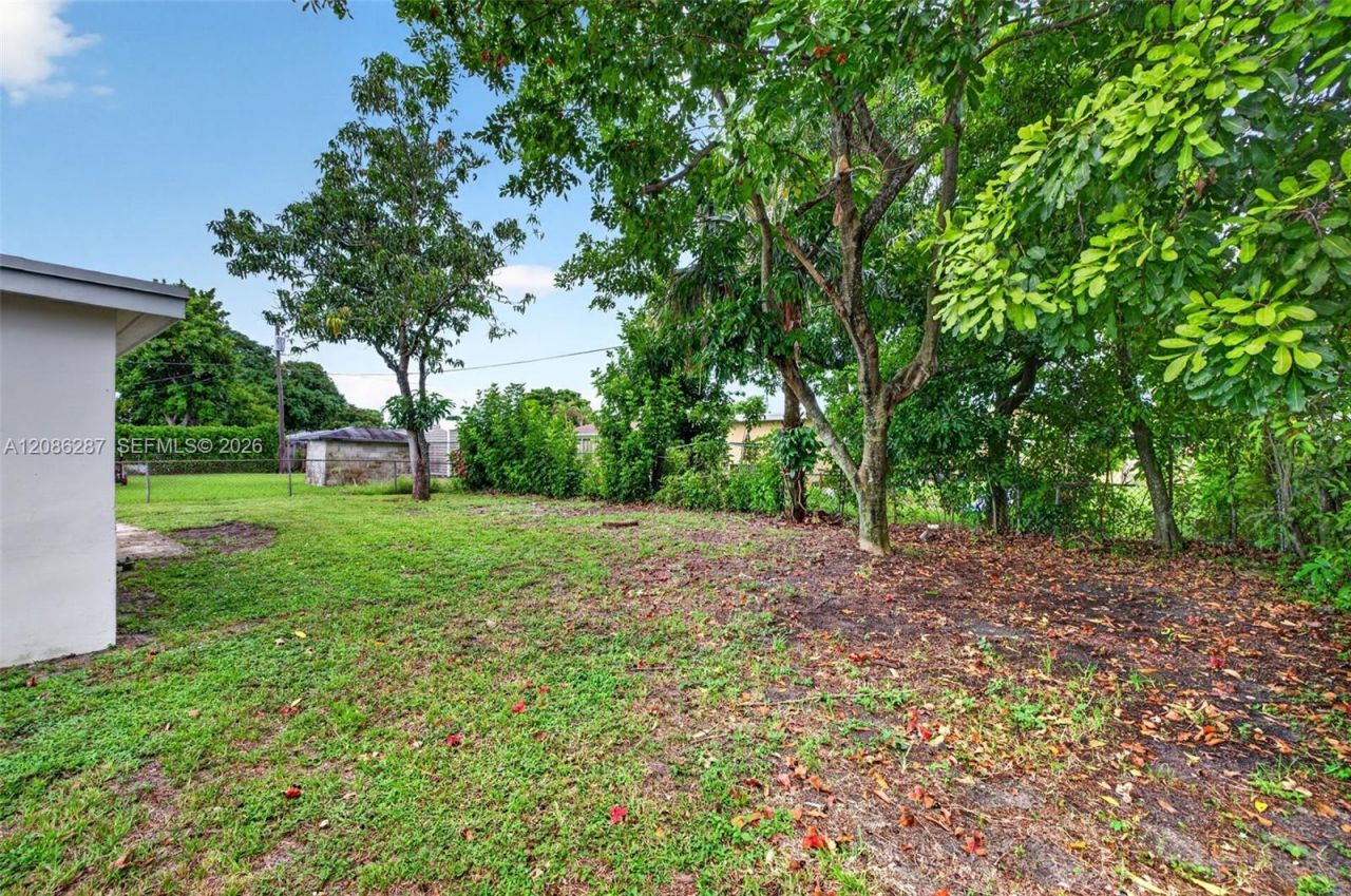 2831 NW 23rd St, Fort Lauderdale, FL 33311 Photo