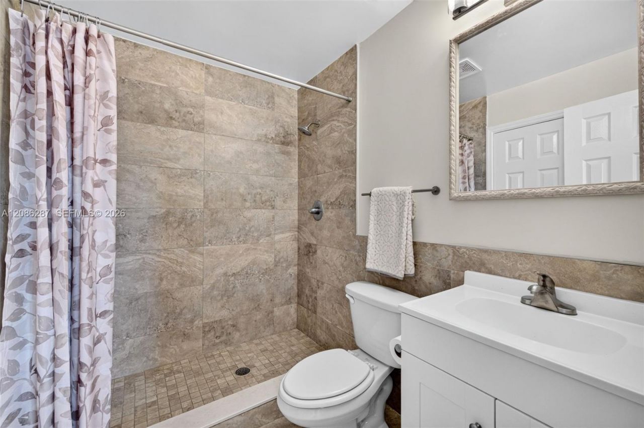 2831 NW 23rd St, Fort Lauderdale, FL 33311 Photo