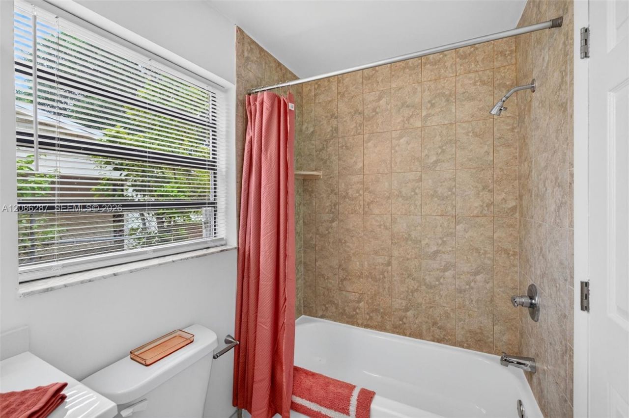 2831 NW 23rd St, Fort Lauderdale, FL 33311 Photo