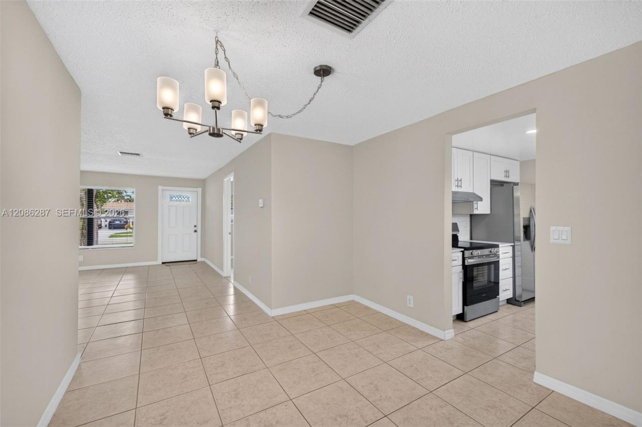 2831 NW 23rd St, Fort Lauderdale, FL 33311 Photo