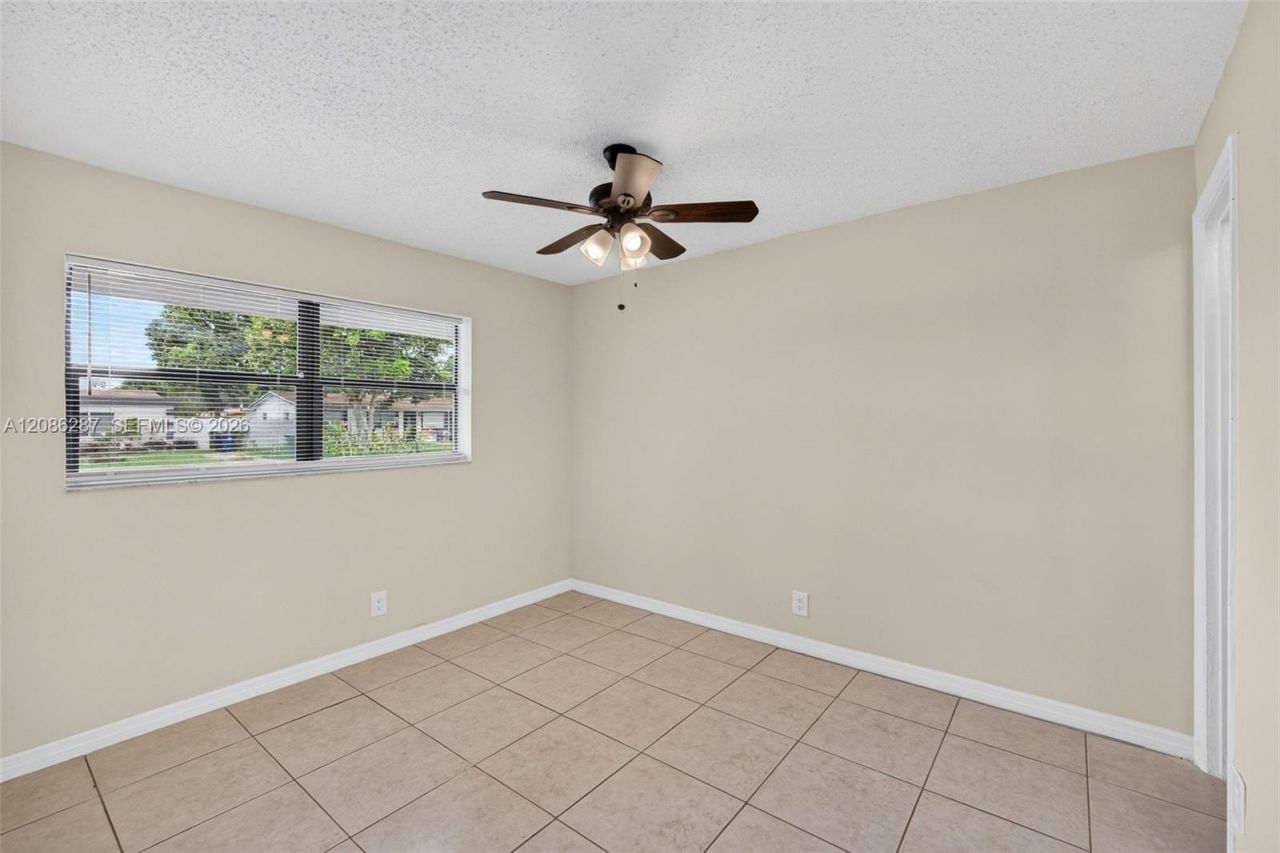 2831 NW 23rd St, Fort Lauderdale, FL 33311 Photo