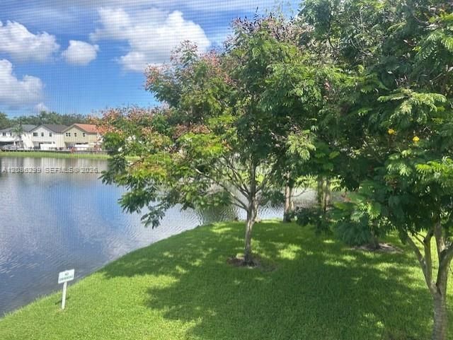 9851 NW 3rd Ct, Unit 8, Plantation, FL 33324 Photo