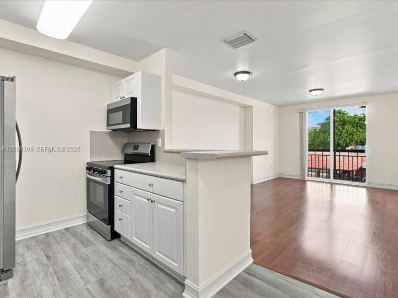2501 SW Douglas Rd, Unit 202, Miami, FL 33133 Photo