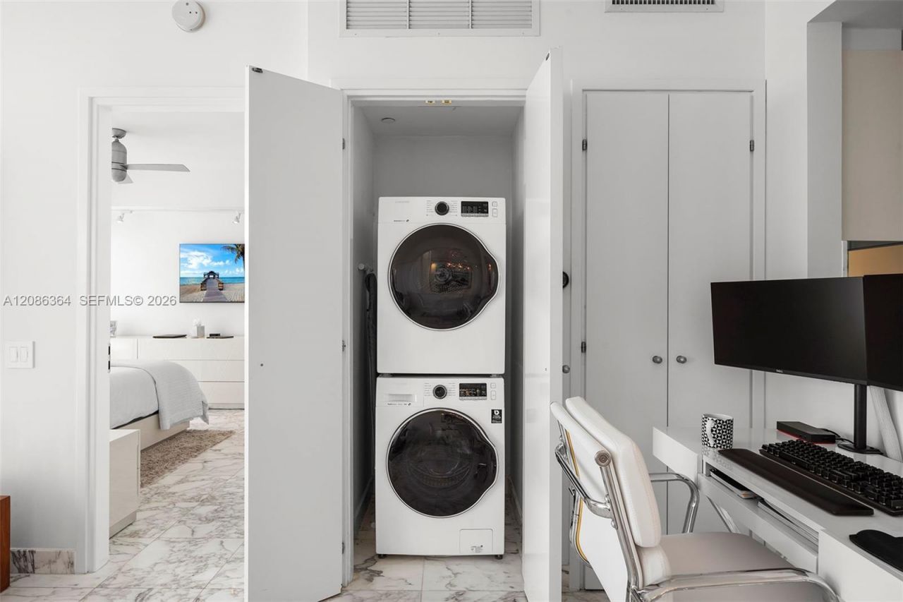 450 Alton Rd, Unit 2708, Miami Beach, FL 33139 Photo