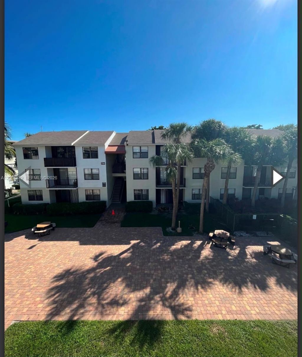 706 Executive Center Dr, Unit 34, West Palm Beach, FL 33401 Photo