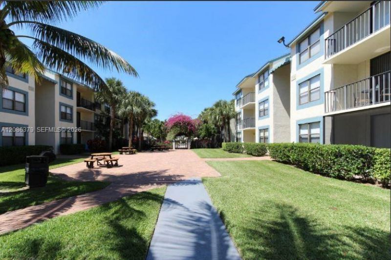 706 Executive Center Dr, Unit 34, West Palm Beach, FL 33401 Photo