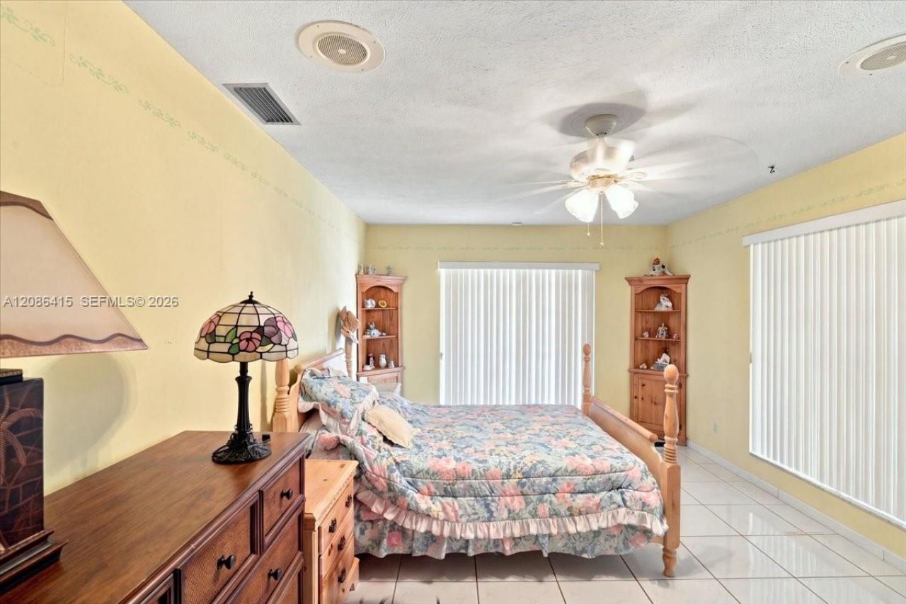 9805 SW 64th St, Miami, FL 33173 Photo