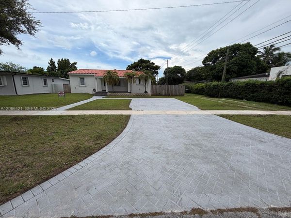 1250 Wren Ave , Miami Springs, FL 33166