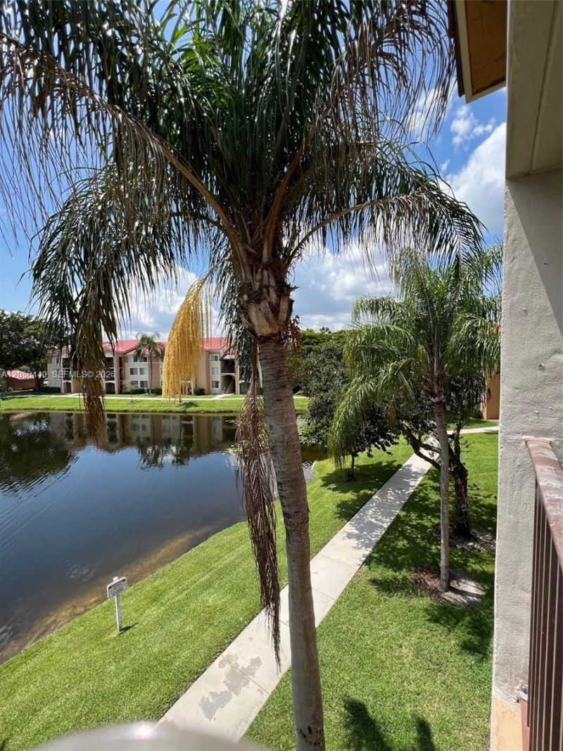 2051 Renaissance Blvd, Unit 306, Miramar, FL 33025 Photo