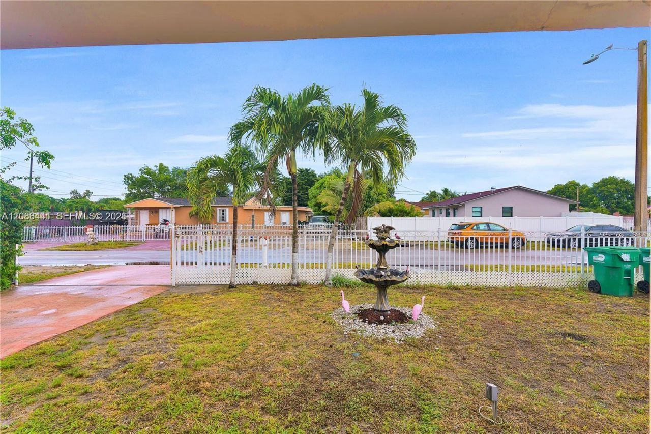 9460 NW 35th Ct, Miami, FL 33147 Photo