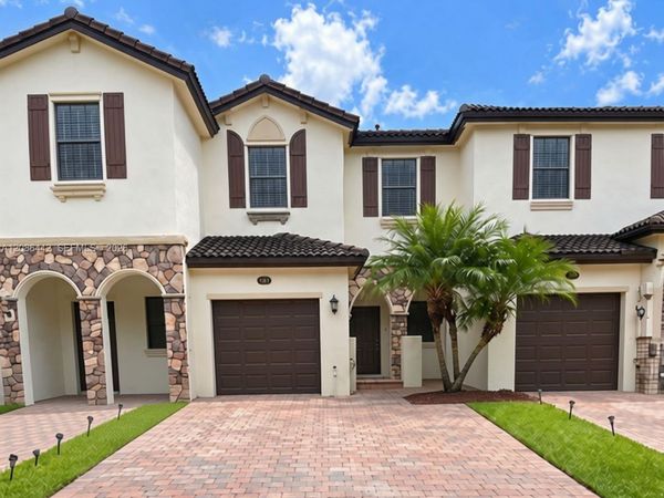 353 NE 37th Pl, Homestead, FL 33033