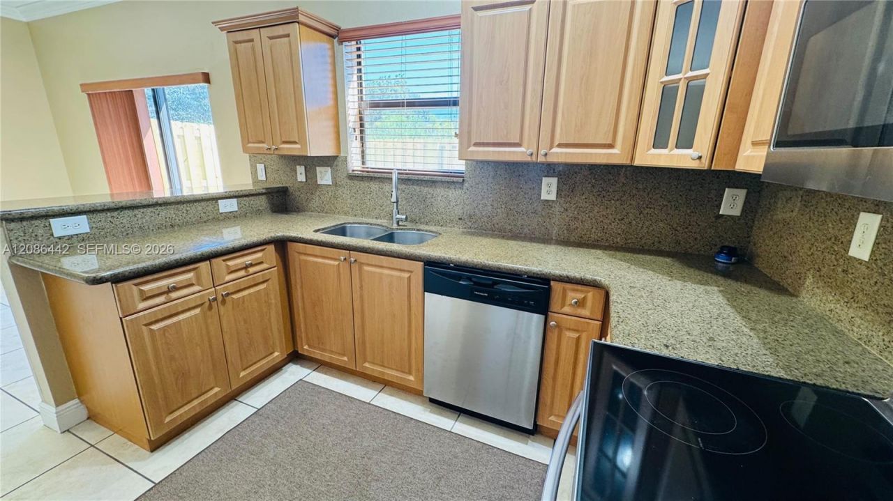 353 NE 37th Pl, Homestead, FL 33033 Photo
