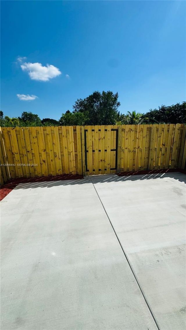 353 NE 37th Pl, Homestead, FL 33033 Photo