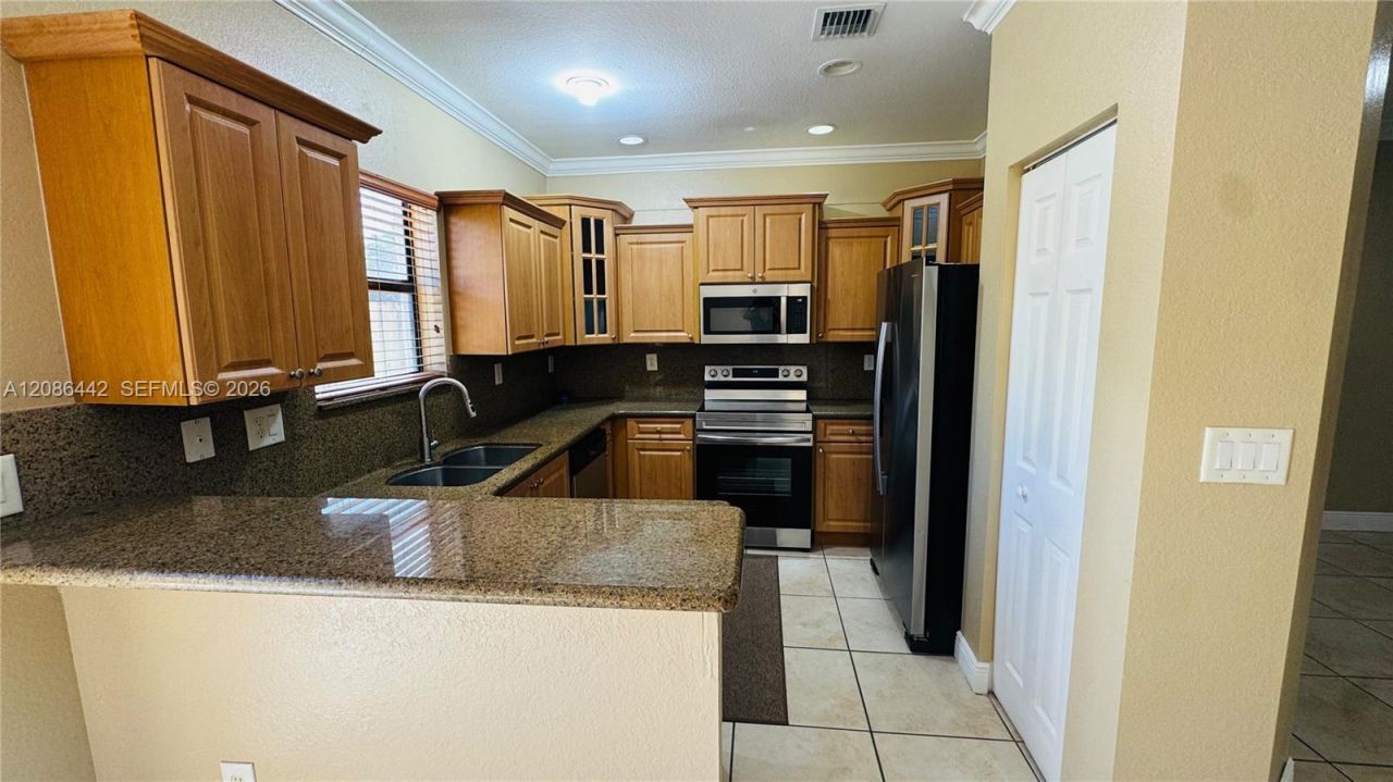 353 NE 37th Pl, Homestead, FL 33033 Photo