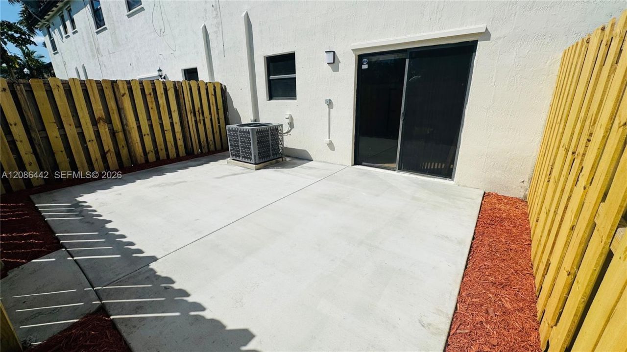 353 NE 37th Pl, Homestead, FL 33033 Photo