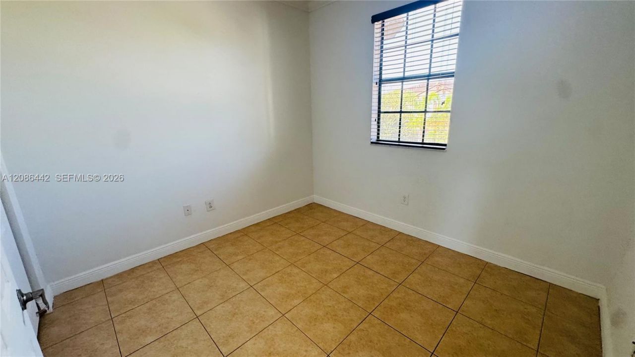 353 NE 37th Pl, Homestead, FL 33033 Photo