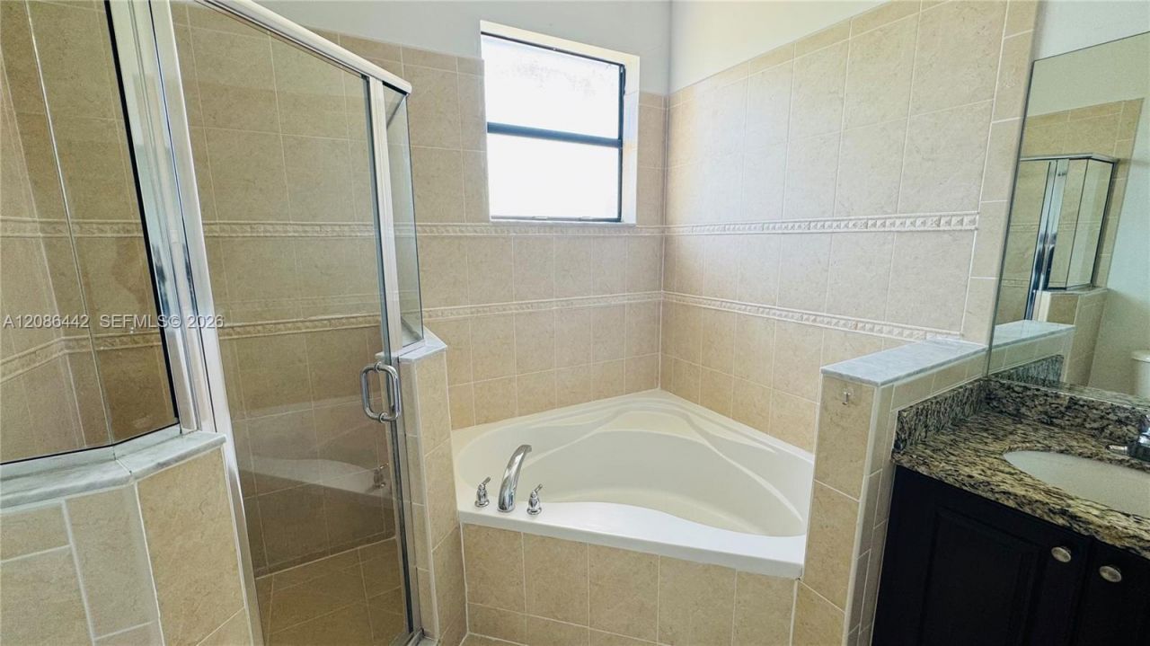 353 NE 37th Pl, Homestead, FL 33033 Photo