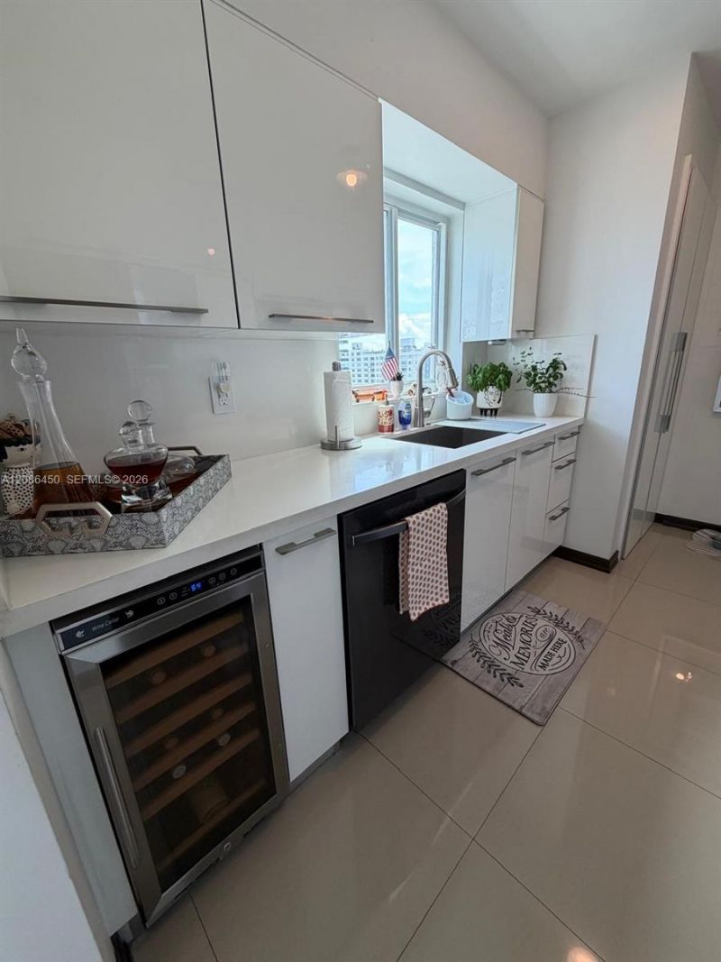 5900 Collins Ave, Unit 1606, Miami Beach, FL 33140 Photo