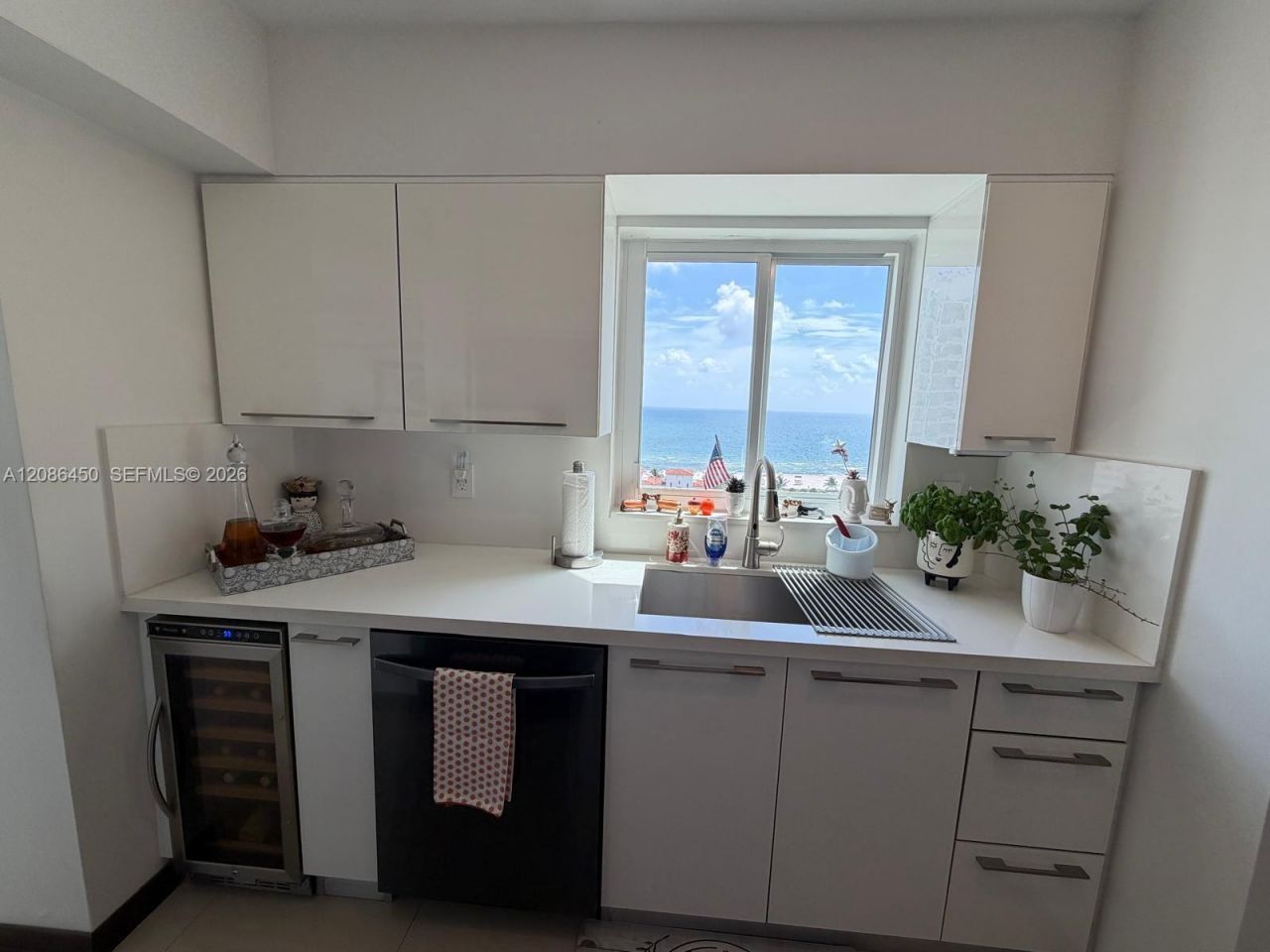 5900 Collins Ave, Unit 1606, Miami Beach, FL 33140 Photo