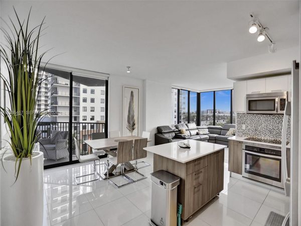 5252 NW 85th Ave , Unit 401, Doral, FL 33166