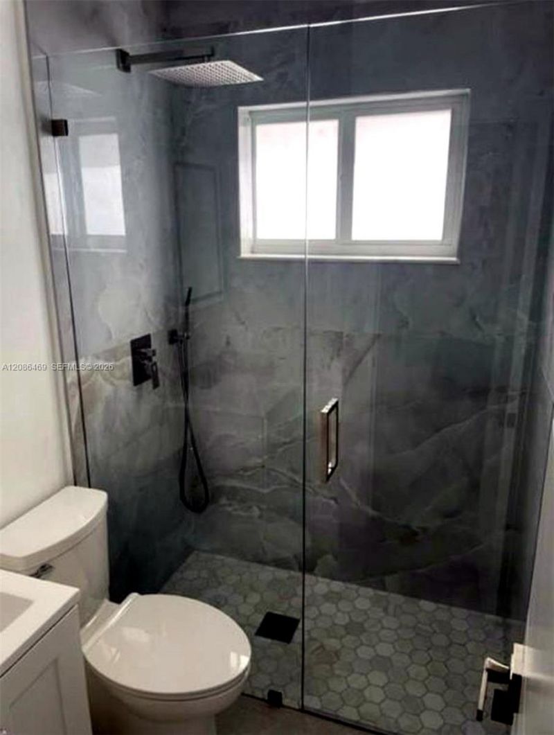 5431 W 8th Ct, Hialeah, FL 33012 Photo