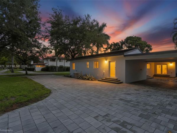 101 Palmetto Dr , Miami Springs, FL 33166