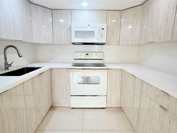 8830 SW 123rd Ct, Unit I404, Miami, FL 33186