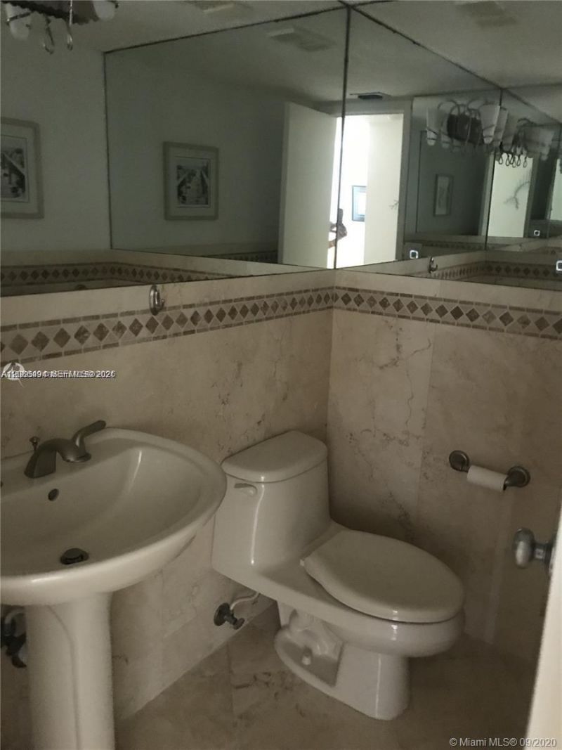 2625 Collins Ave, Unit 302, Miami Beach, FL 33140 Photo