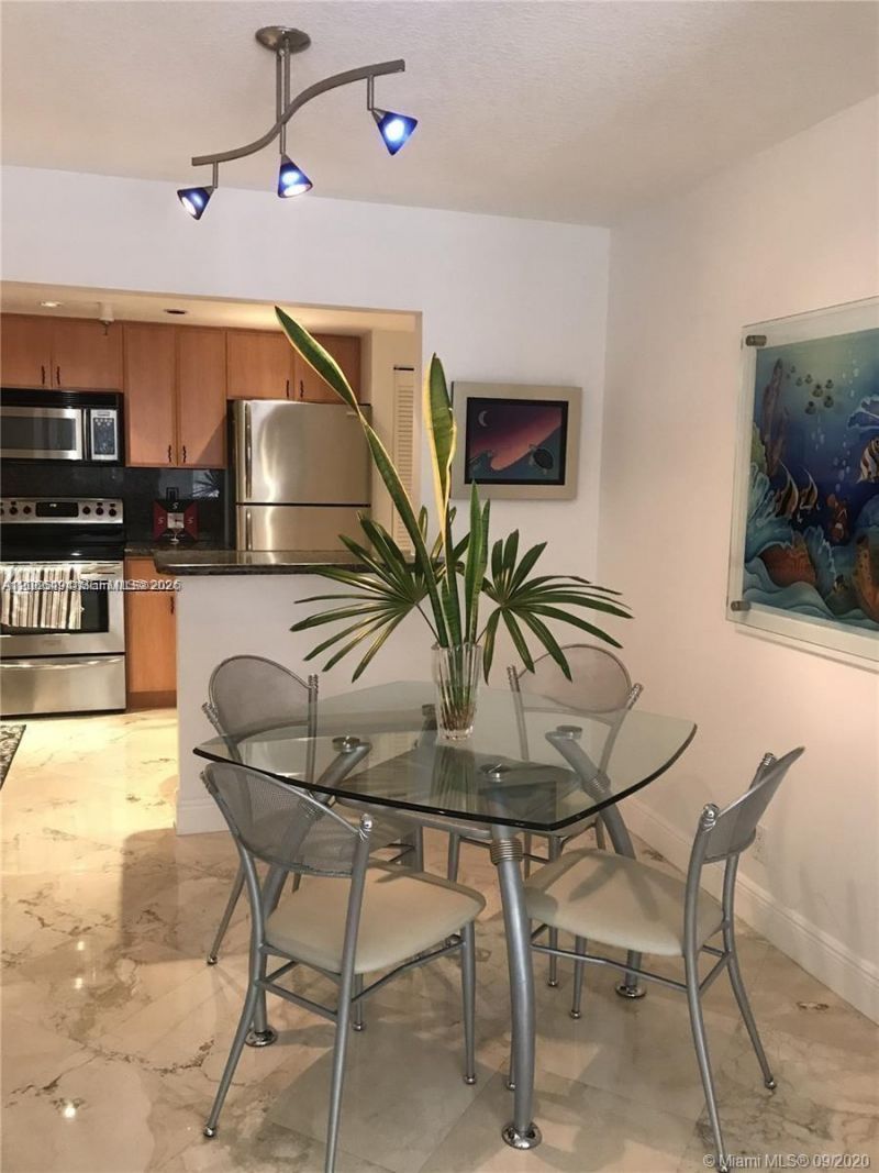 2625 Collins Ave, Unit 302, Miami Beach, FL 33140 Photo