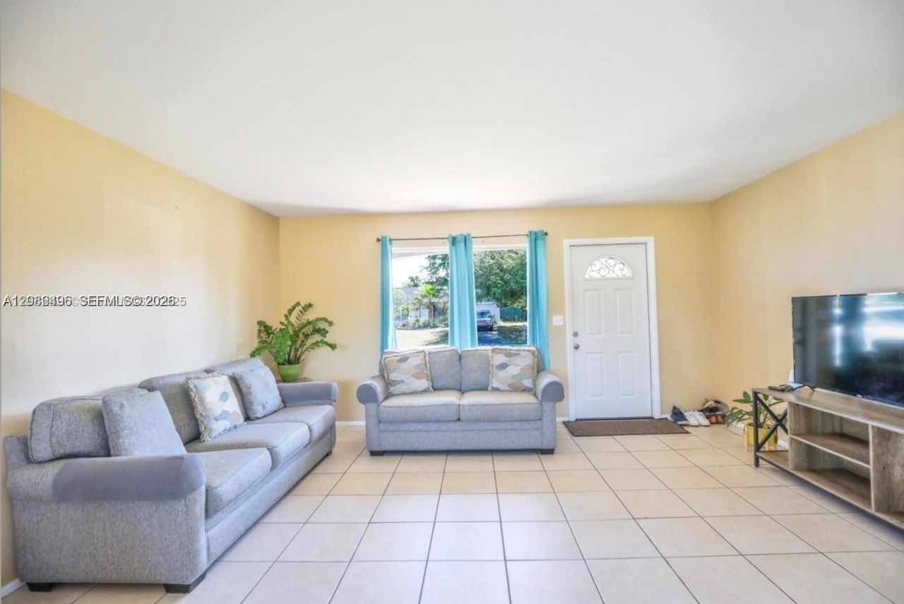250 SW Homeland Rd , Port Saint Lucie, FL 34953 Photo