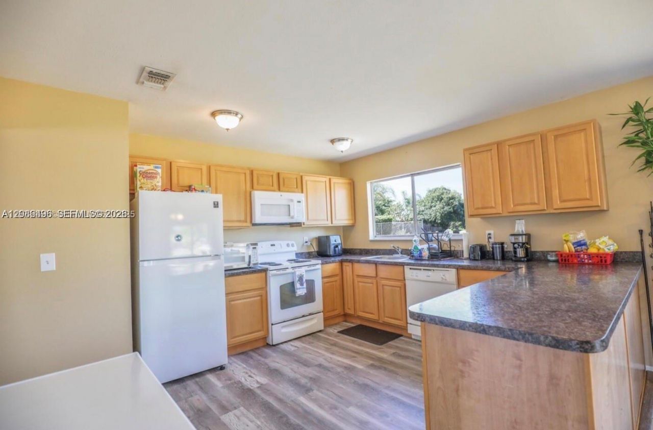 250 SW Homeland Rd , Port Saint Lucie, FL 34953 Photo