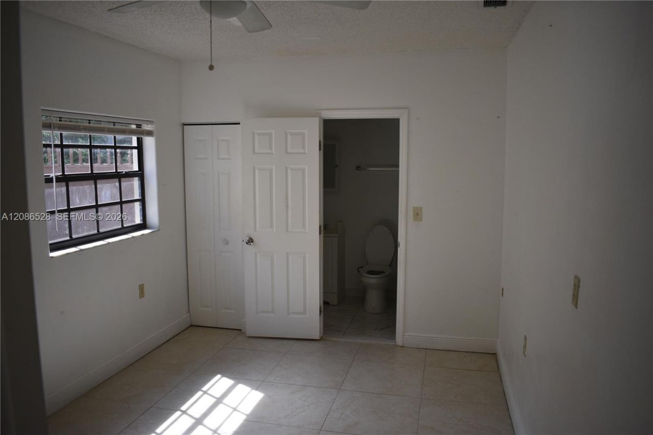 9029 NW 152nd Ln, Miami Lakes, FL 33018 Photo
