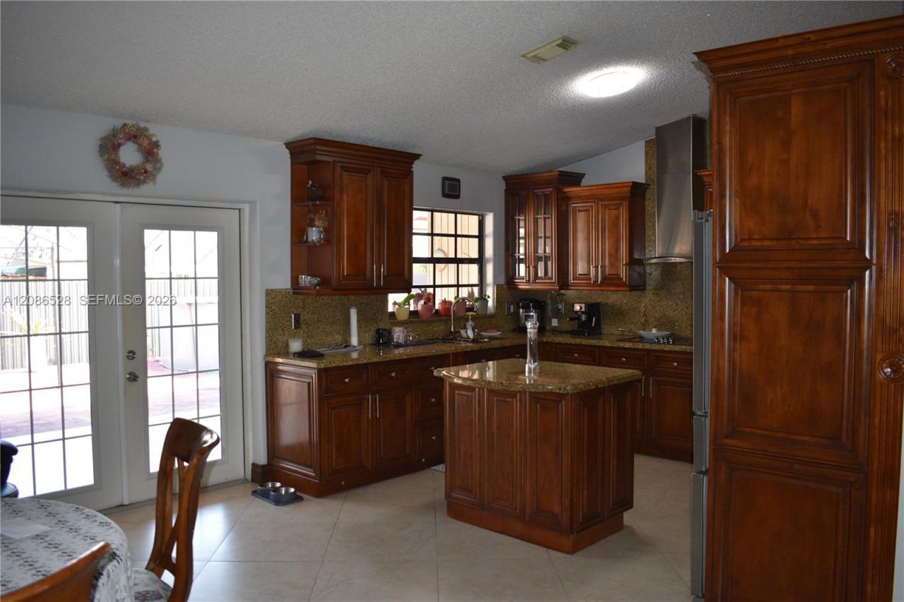 9029 NW 152nd Ln, Miami Lakes, FL 33018 Photo