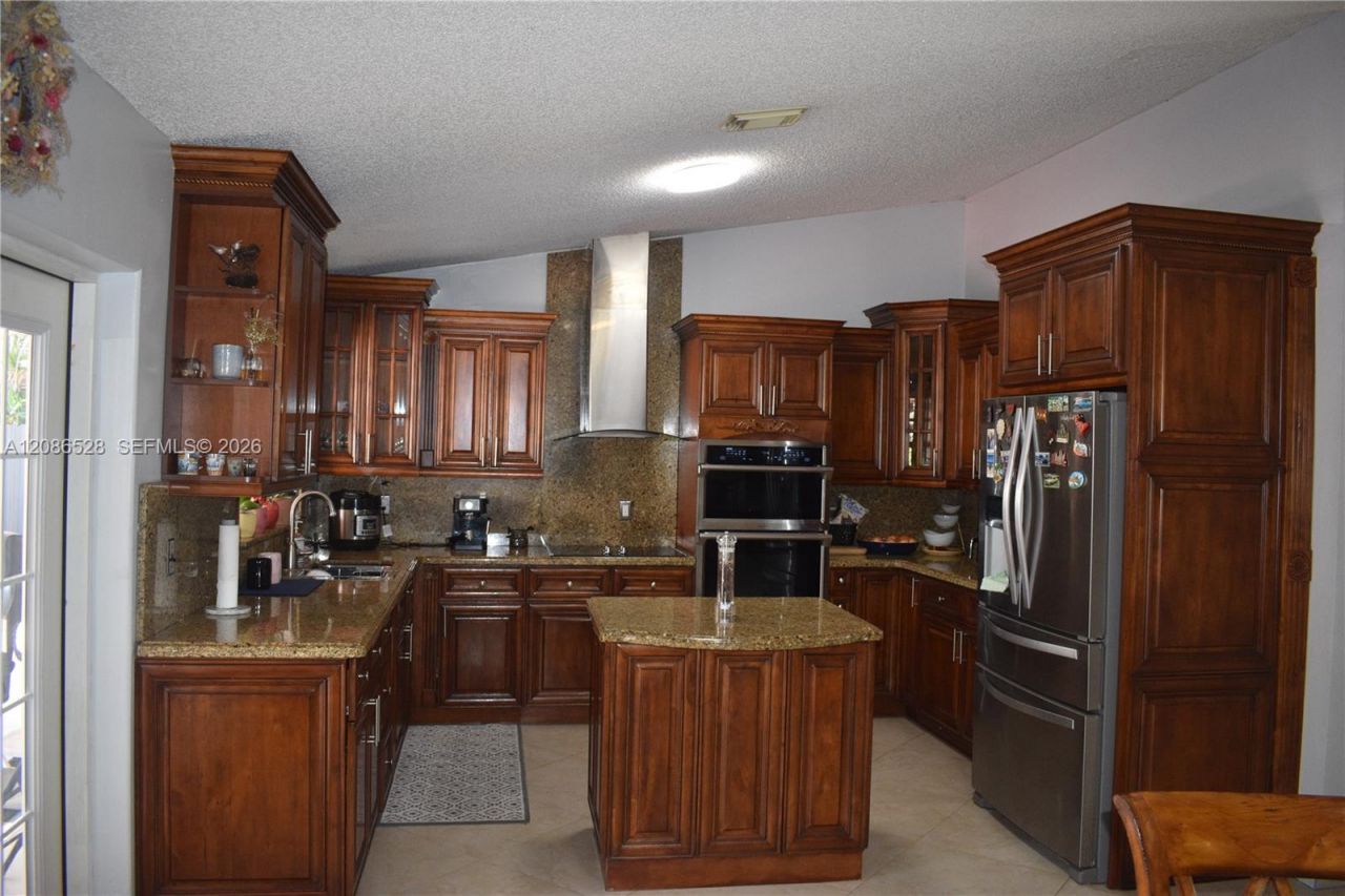 9029 NW 152nd Ln, Miami Lakes, FL 33018 Photo
