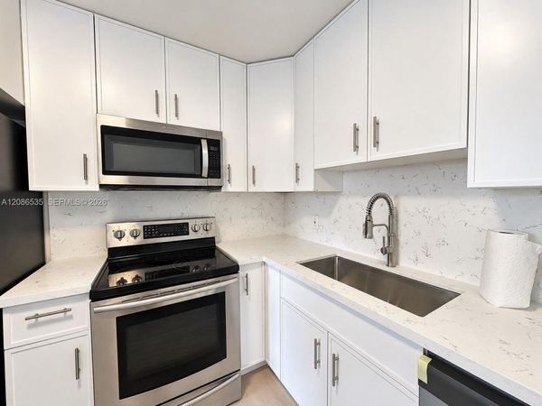 13475 SW 9th St, Unit 302A, Pembroke Pines, FL 33027