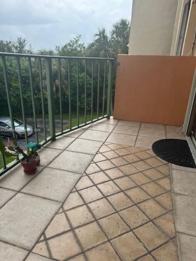 9310 Fontainebleau Blvd, Unit 312, Miami, FL 33172 Photo