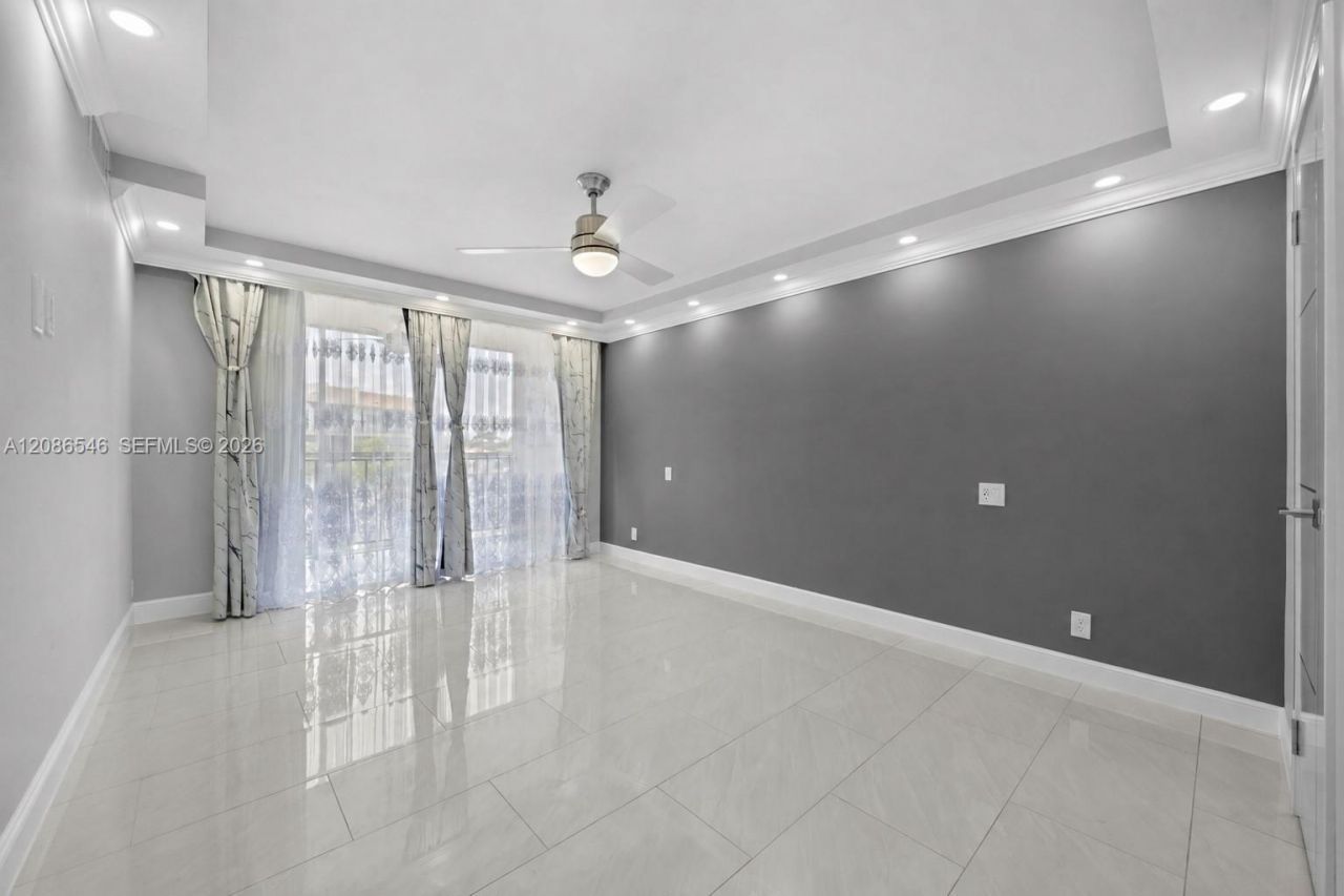 701 Three Islands Blvd, Unit 411, Hallandale Beach, FL 33009 Photo