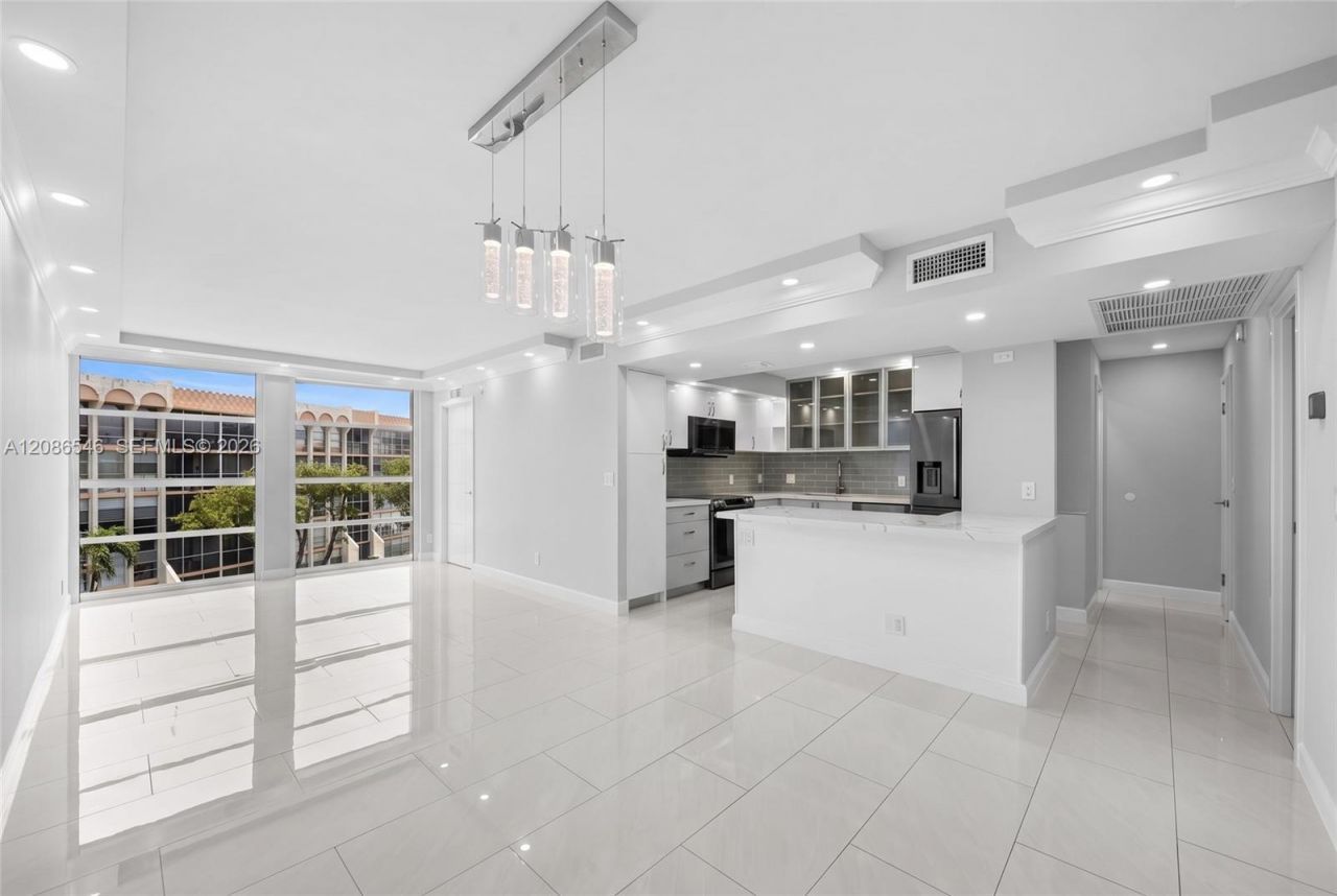 701 Three Islands Blvd, Unit 411, Hallandale Beach, FL 33009 Photo