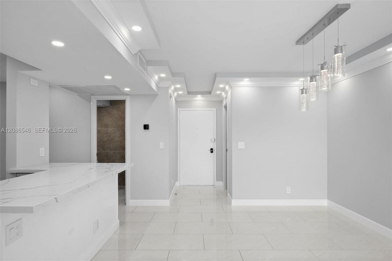 701 Three Islands Blvd, Unit 411, Hallandale Beach, FL 33009 Photo